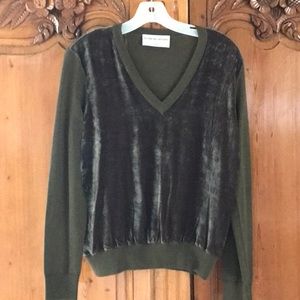 LA PRESTIC OUISTON of Paris V-Neck Sweater